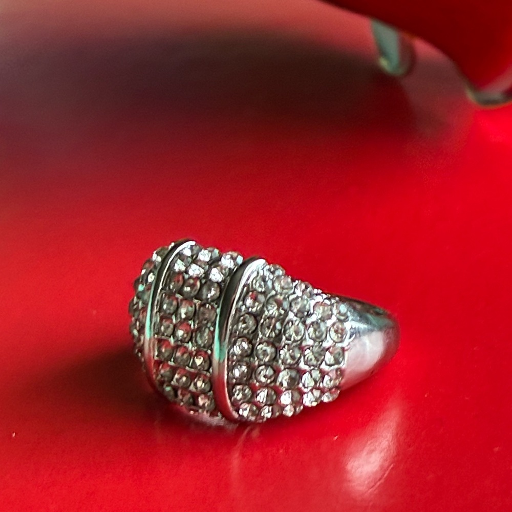 Guess Silver and Crystal Embellished Ring - Picture 2 of 8